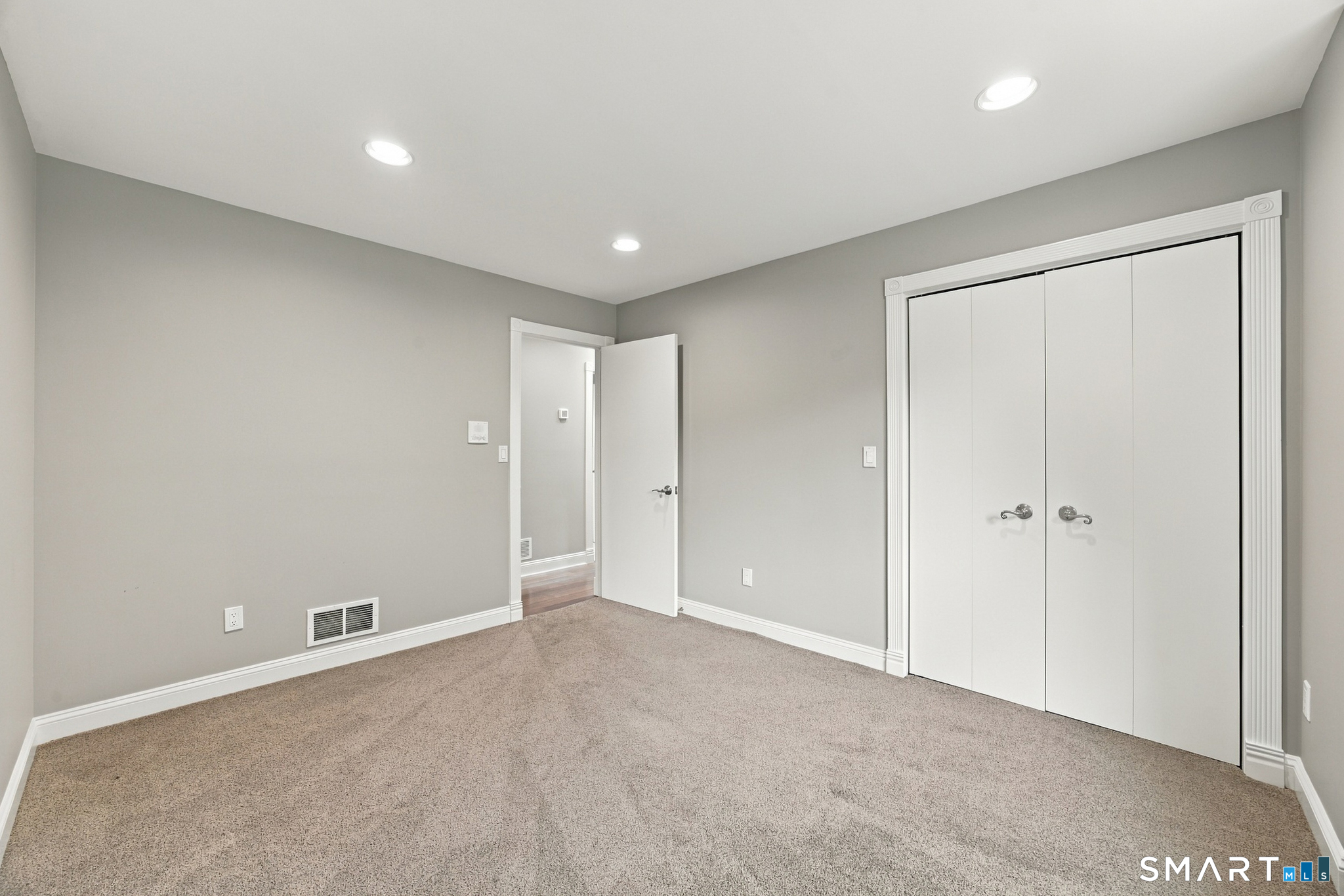 16 Mountaincrest Drive Cheshire CT 06410
