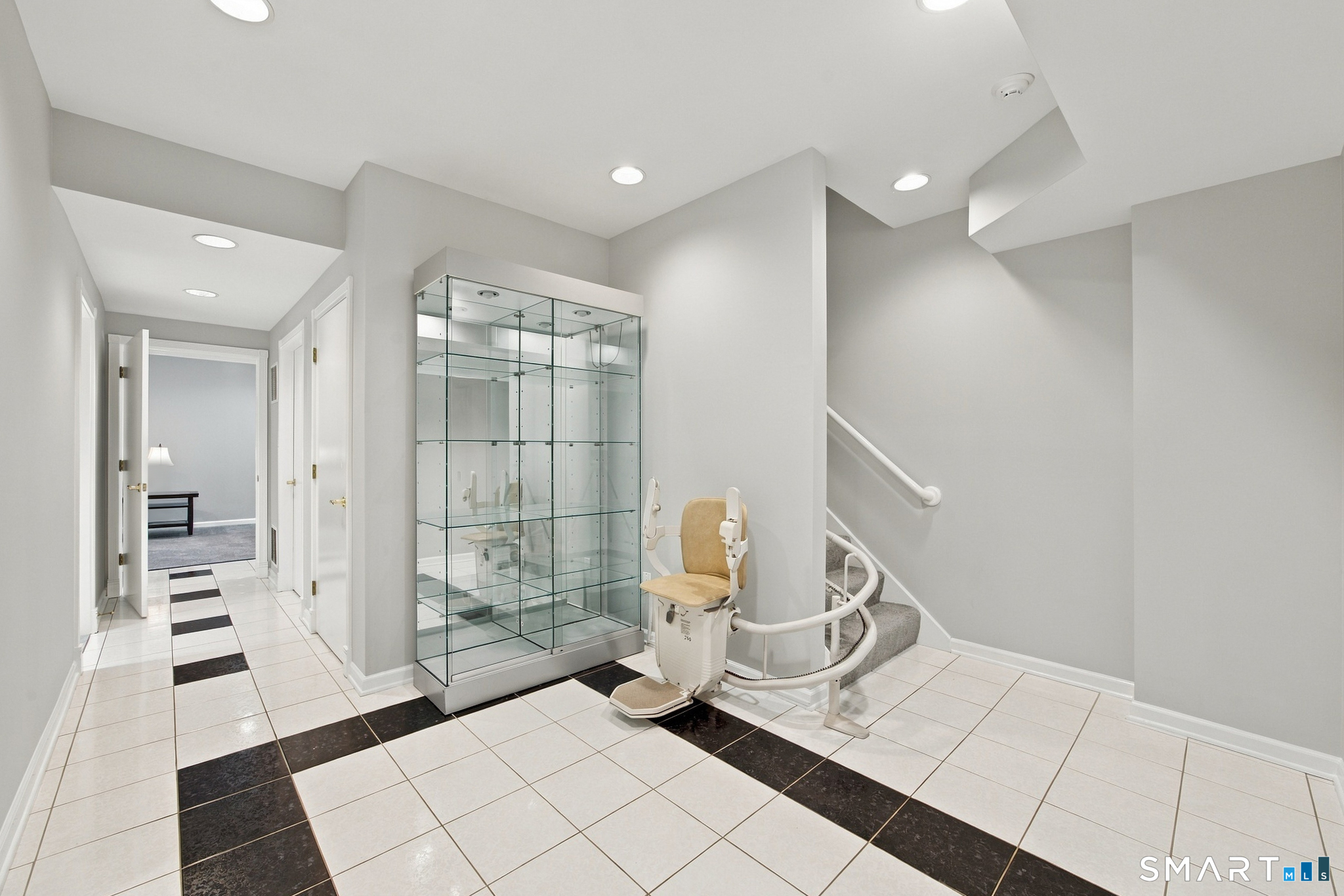 16 Mountaincrest Drive Cheshire CT 06410