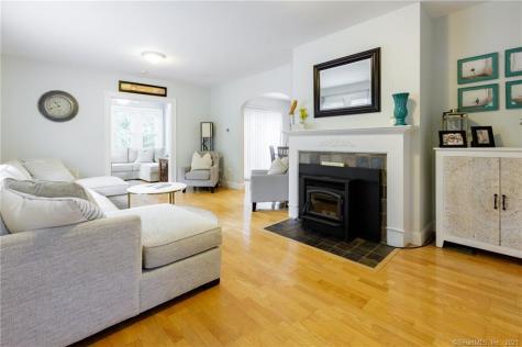 112 Yale Avenue Middlebury CT 06762