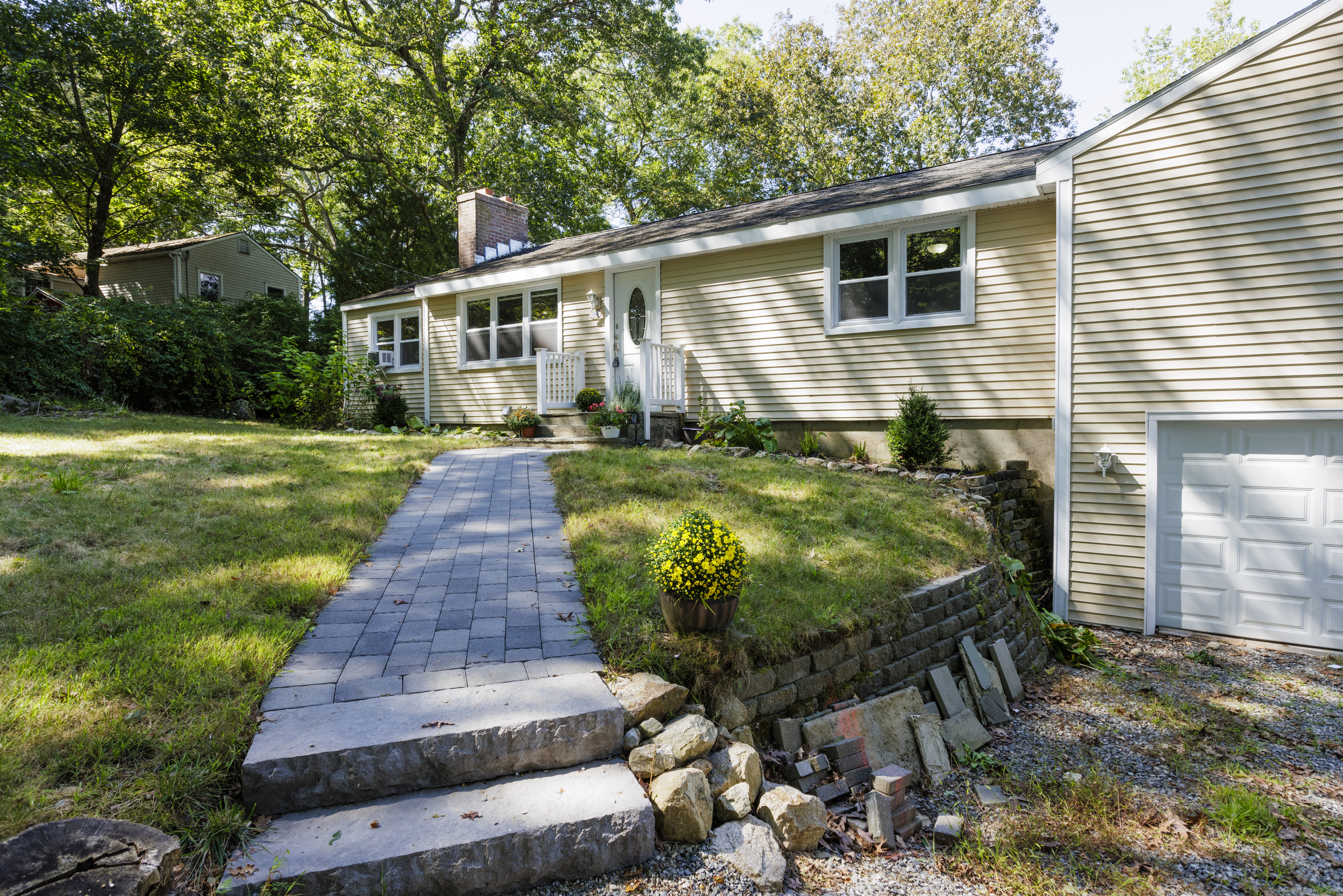 239-A Rockledge Road Lyme CT 06371