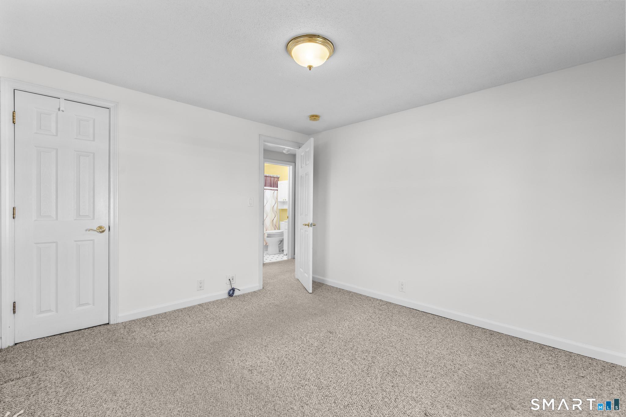 28 Kitts Lane Newington CT 06111