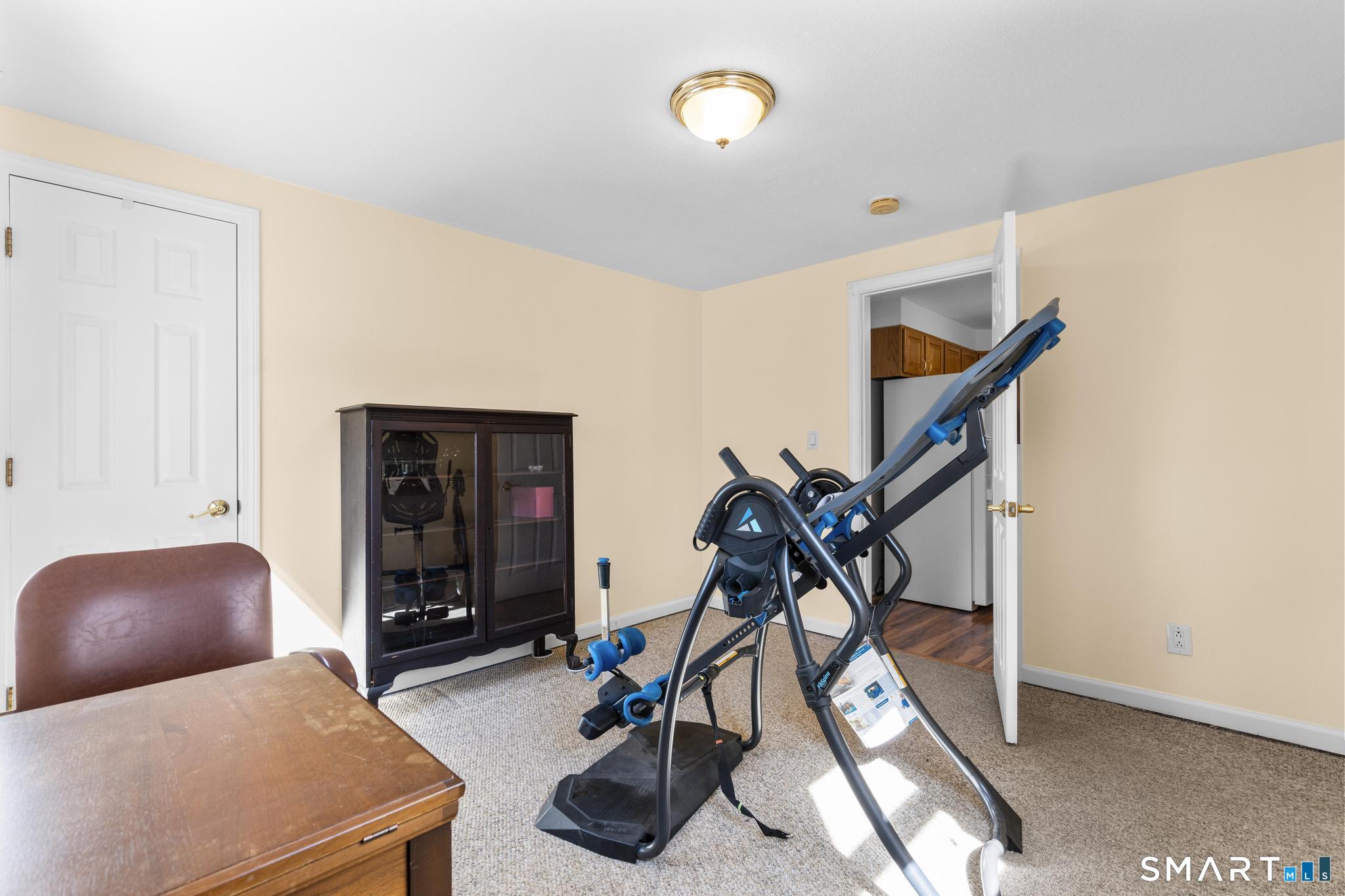 28 Kitts Lane Newington CT 06111