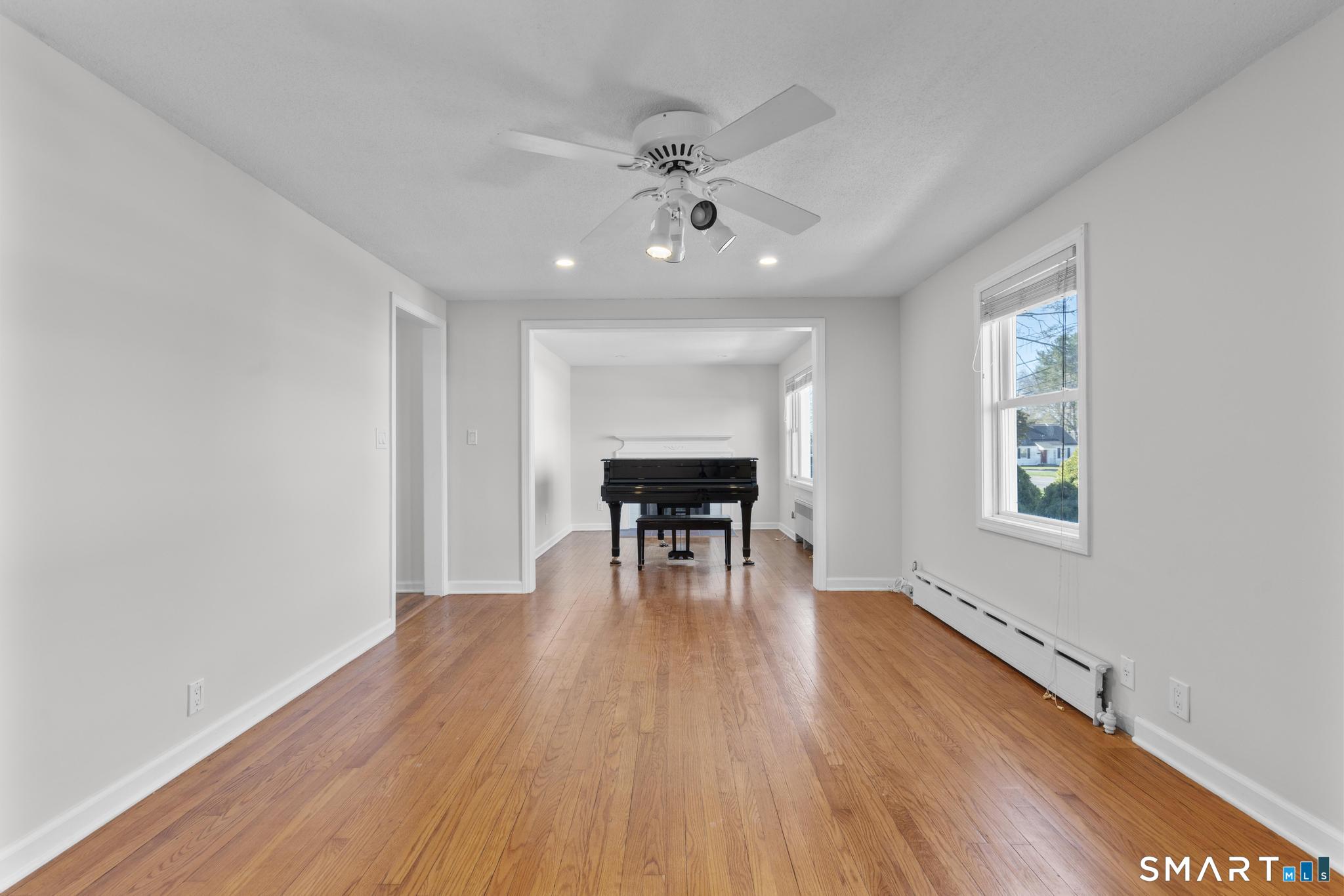 28 Kitts Lane Newington CT 06111