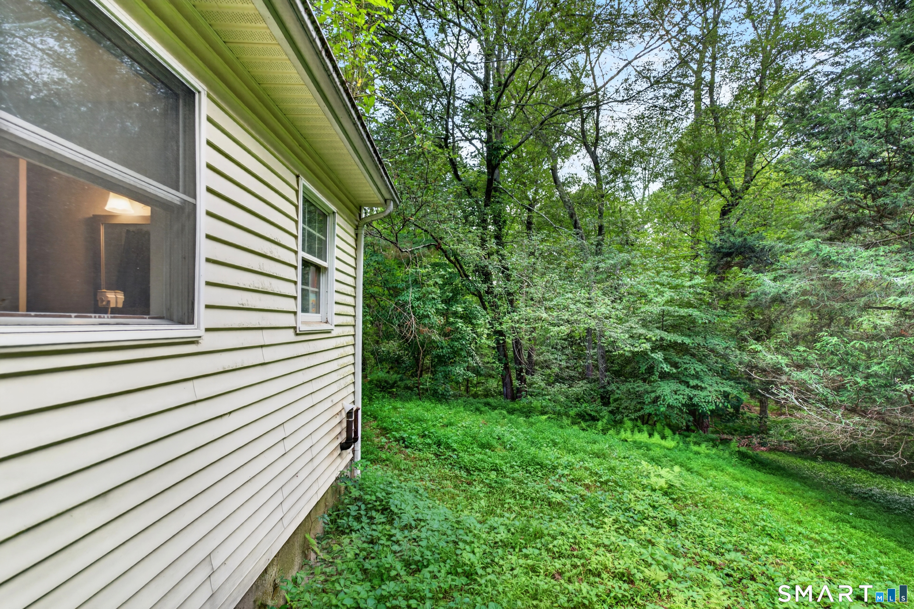 26 Bush Hill Road Brooklyn CT 06234