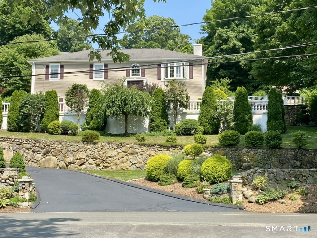 327 Jones Road Naugatuck CT 06770