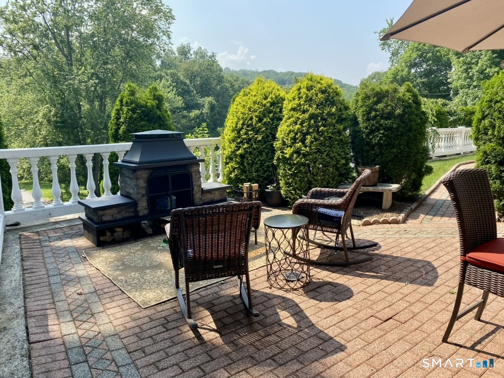 327 Jones Road Naugatuck CT 06770