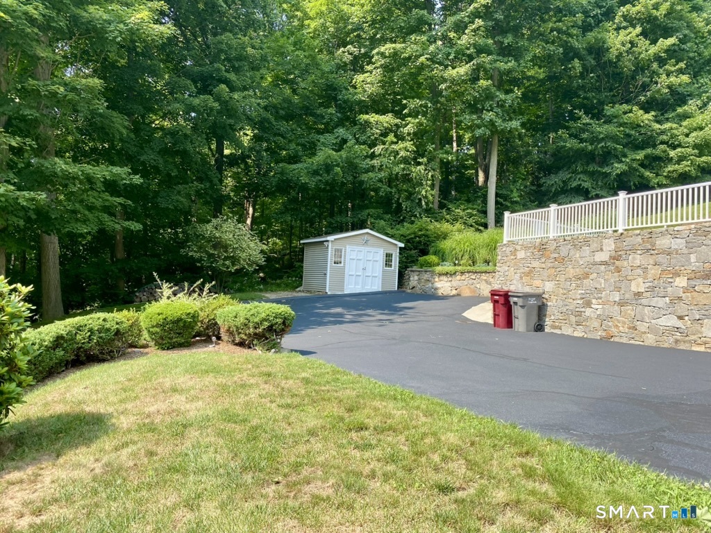 327 Jones Road Naugatuck CT 06770
