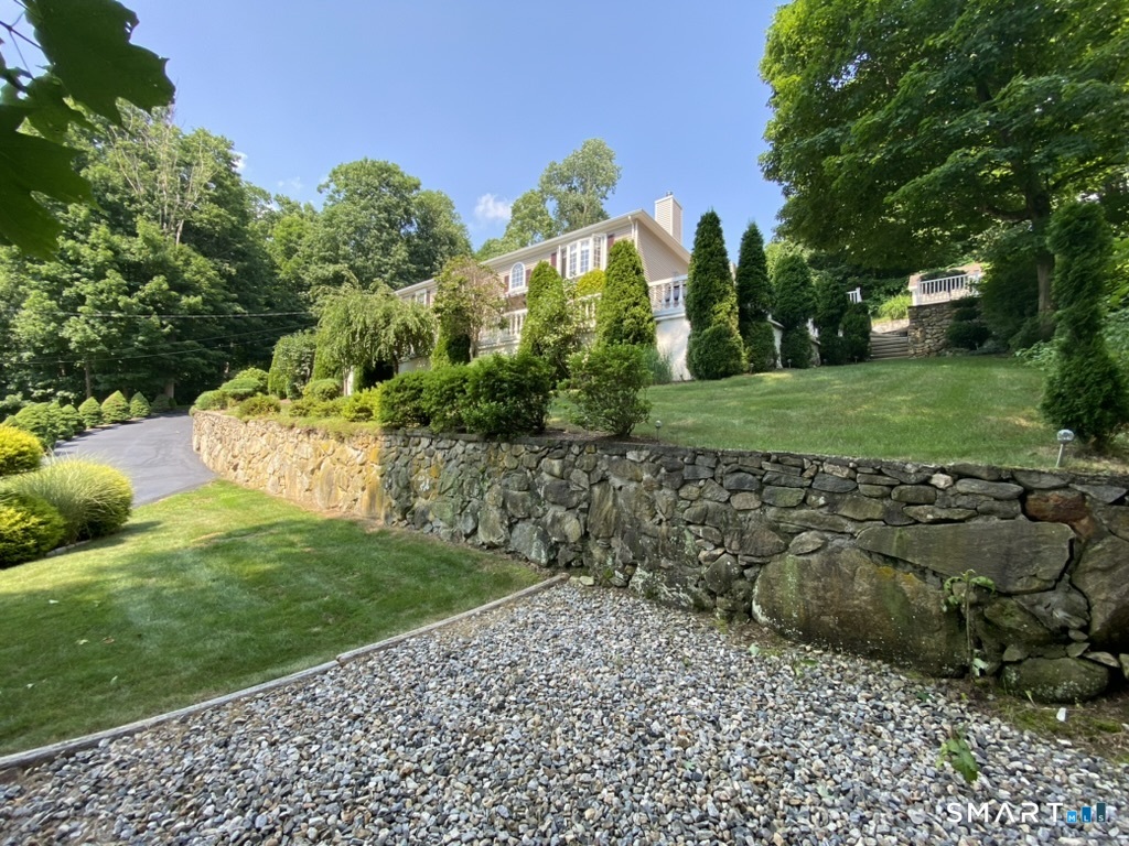 327 Jones Road Naugatuck CT 06770