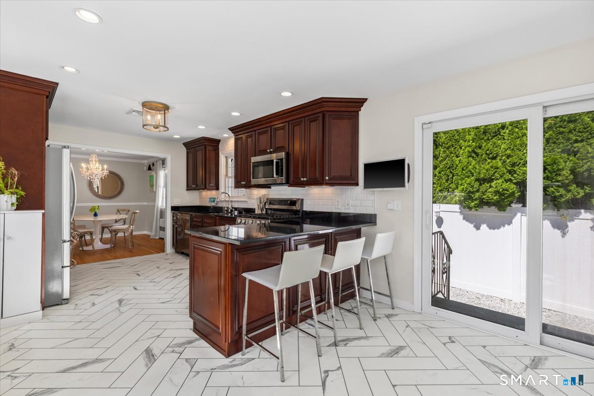 105 Holmes Avenue Darien CT 06820