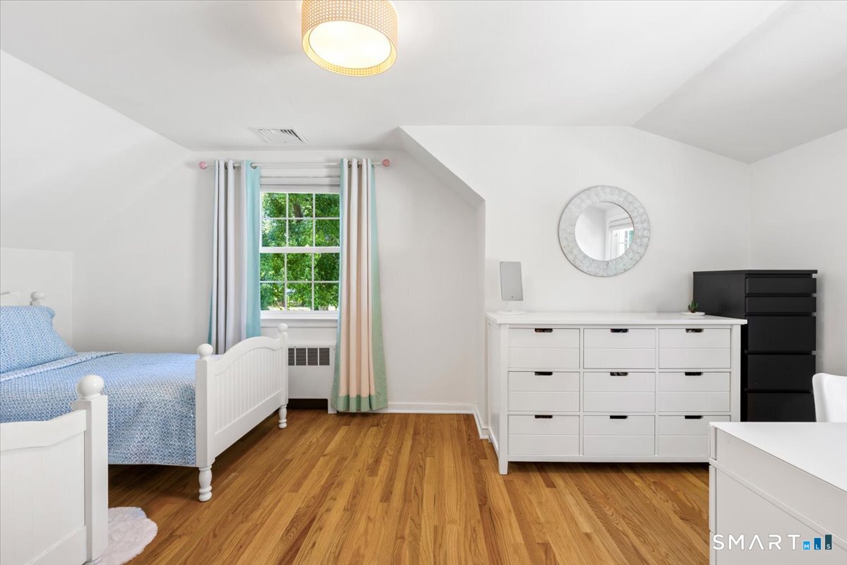 105 Holmes Avenue Darien CT 06820