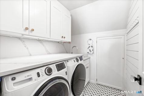 105 Holmes Avenue Darien CT 06820
