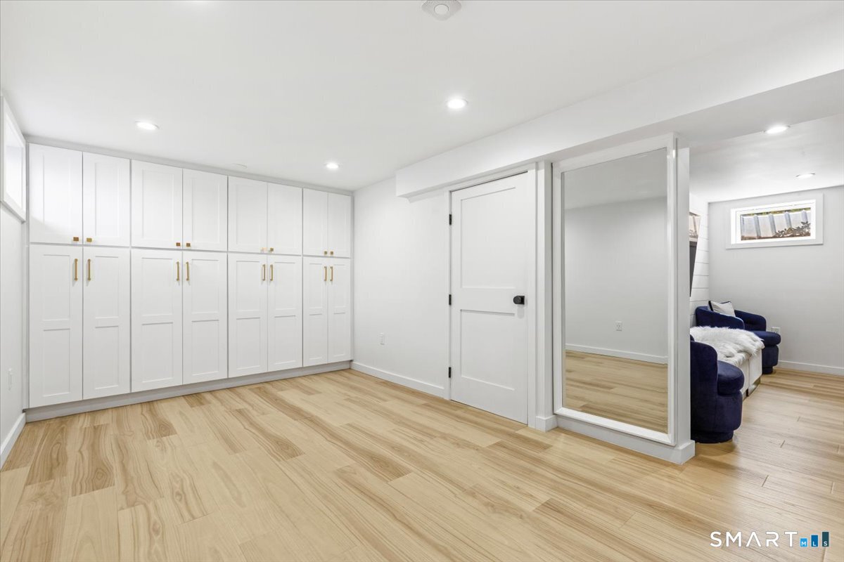 105 Holmes Avenue Darien CT 06820