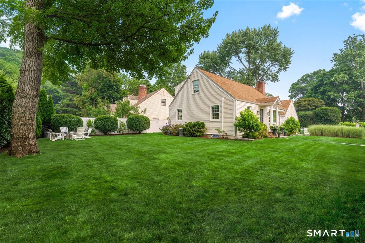 105 Holmes Avenue Darien CT 06820