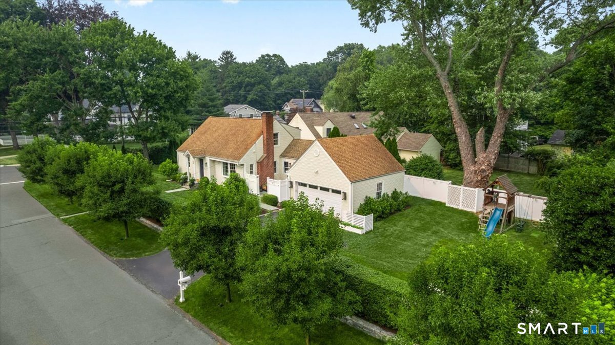105 Holmes Avenue Darien CT 06820