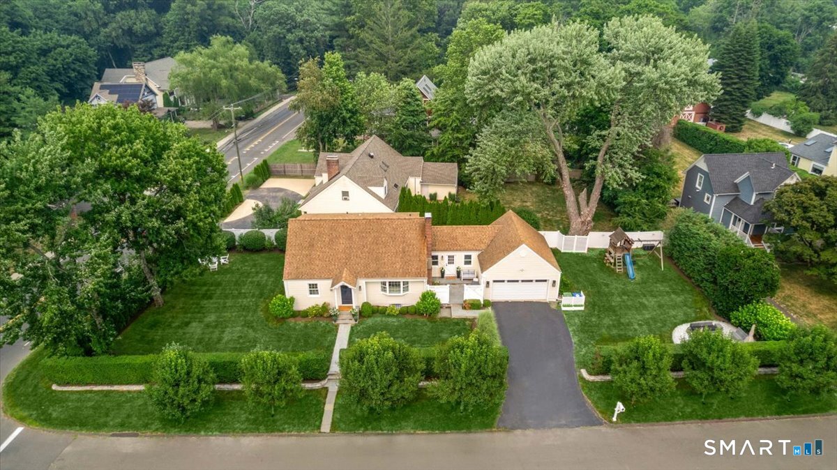 105 Holmes Avenue Darien CT 06820