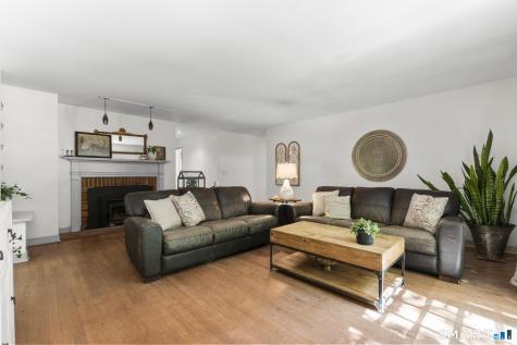 77 Hesseky Meadow Road Woodbury CT 06798