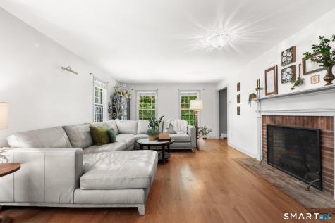 77 Hesseky Meadow Road Woodbury CT 06798