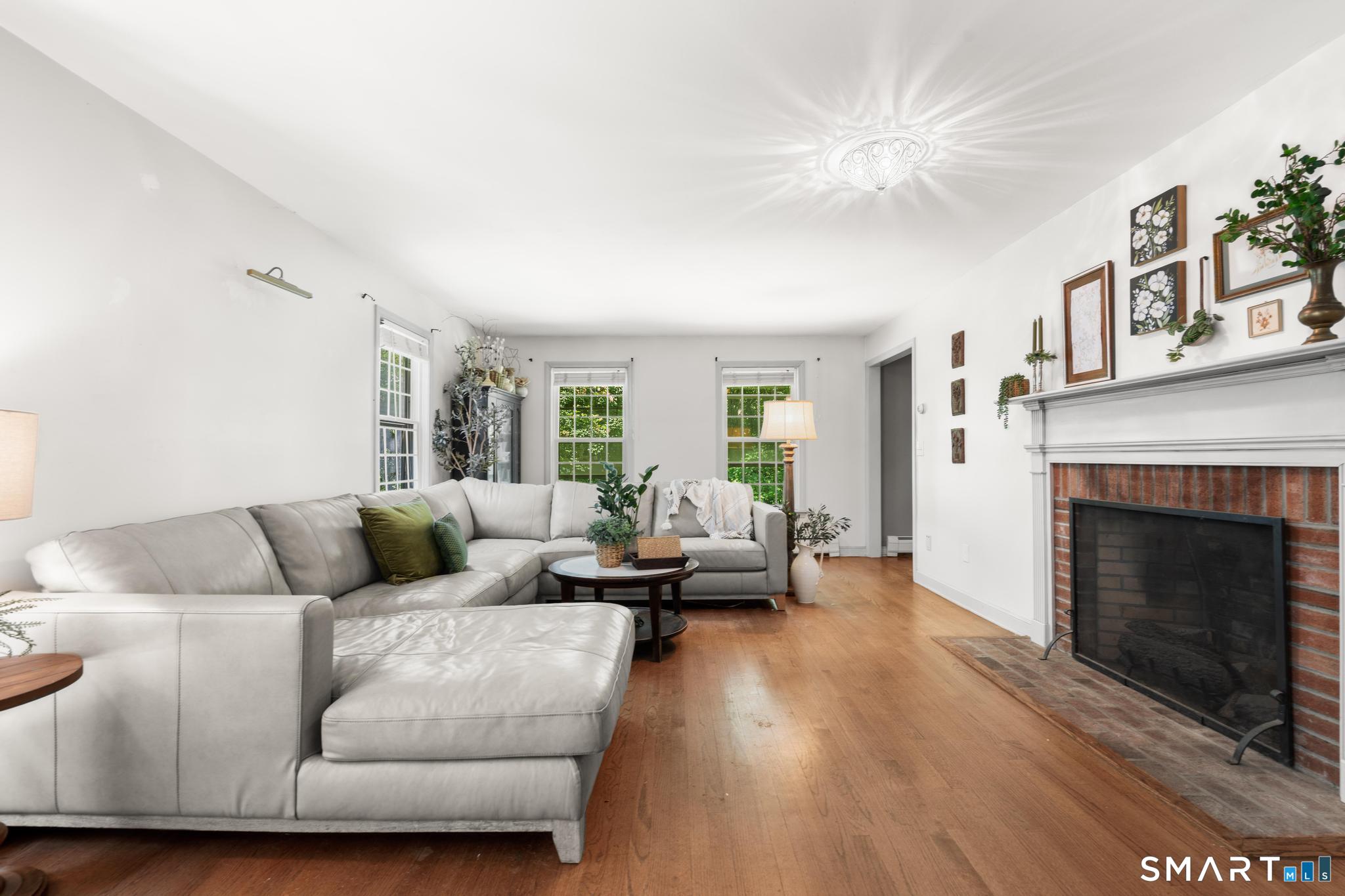 77 Hesseky Meadow Road Woodbury CT 06798