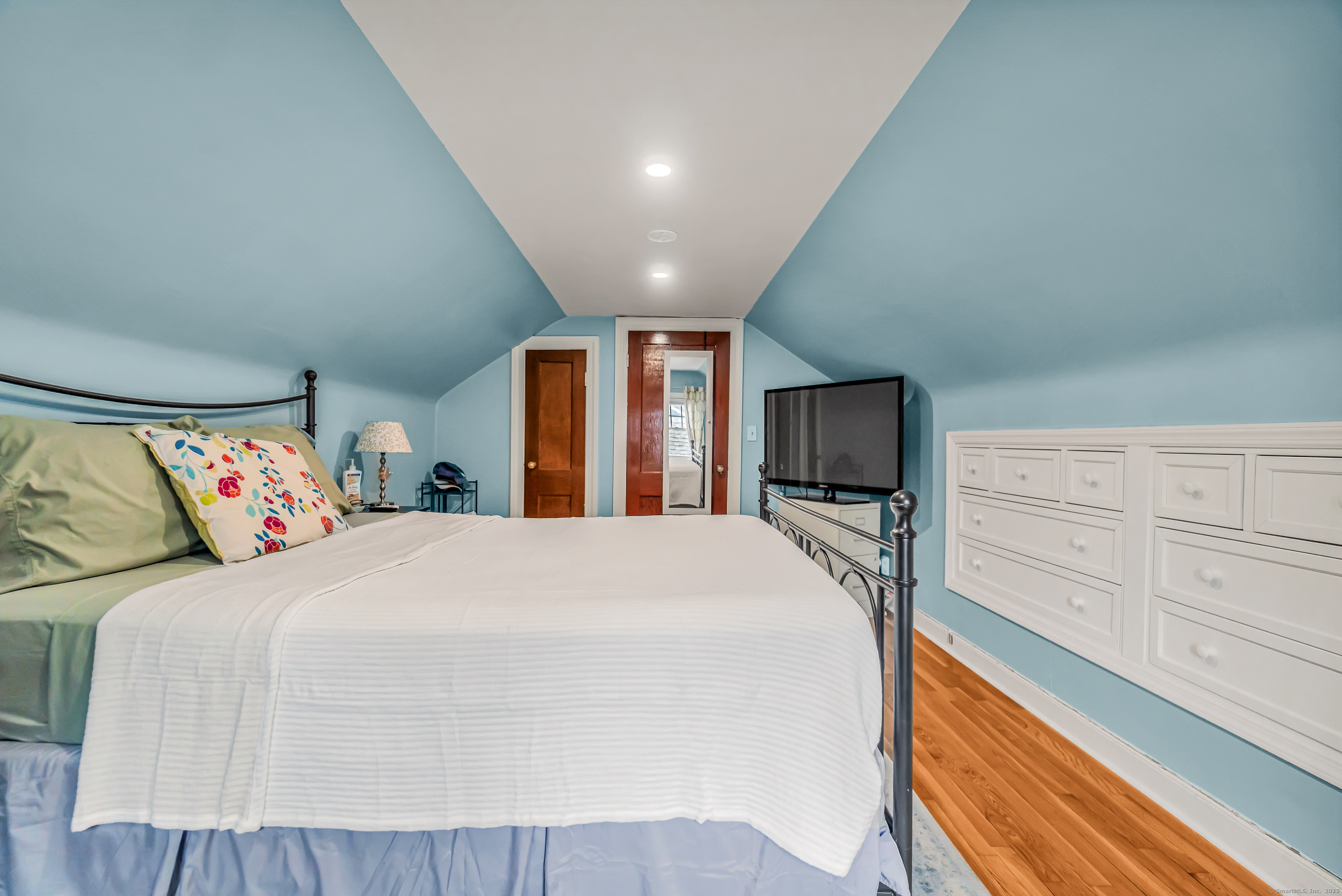 492 North Street Milford CT 06461