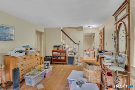 30 Eleanor Place Newington CT 06111