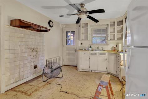 30 Eleanor Place Newington CT 06111