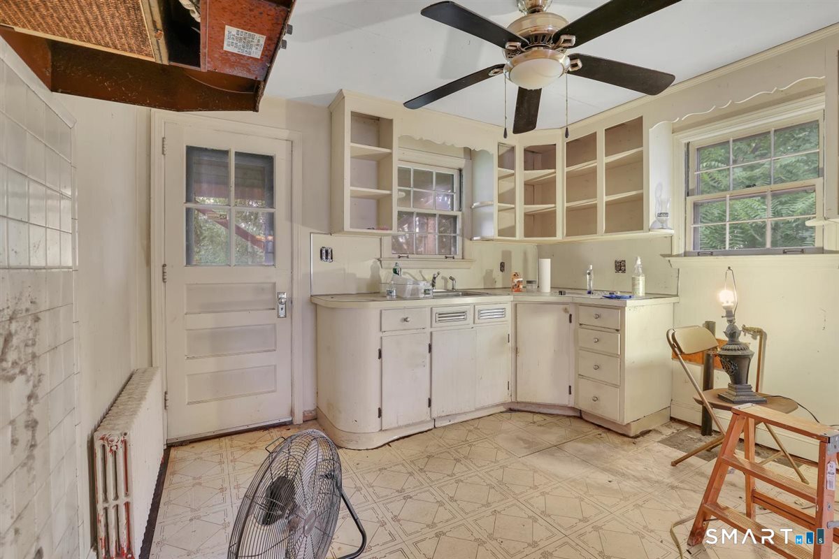 30 Eleanor Place Newington CT 06111
