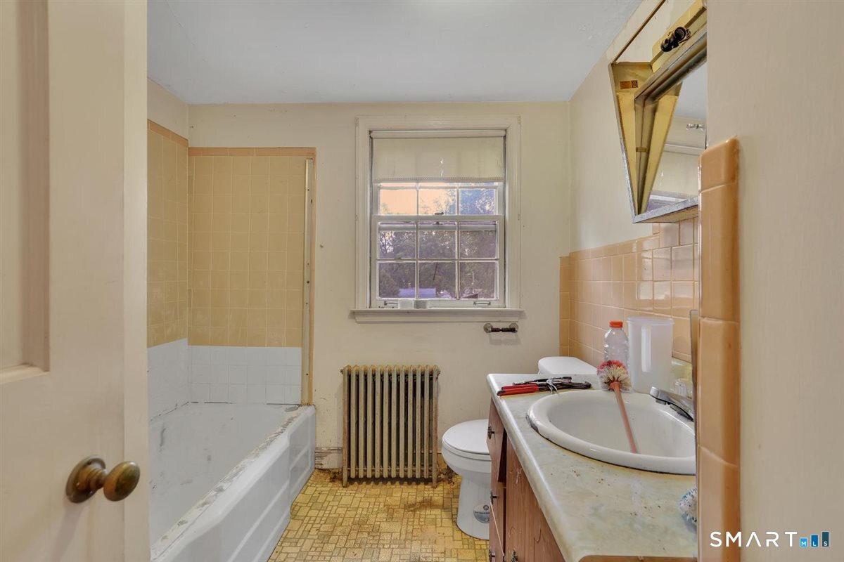 30 Eleanor Place Newington CT 06111