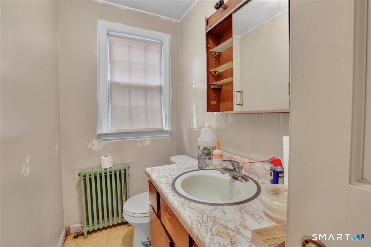 30 Eleanor Place Newington CT 06111