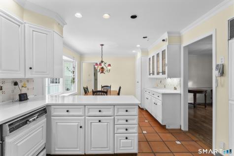 4 Twist Hill Road Newtown CT 06470