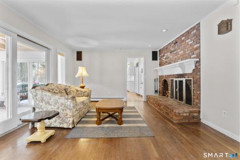 4 Twist Hill Road Newtown CT 06470