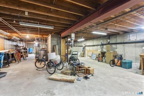 4 Twist Hill Road Newtown CT 06470