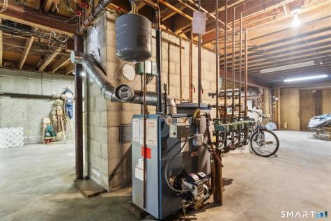 4 Twist Hill Road Newtown CT 06470