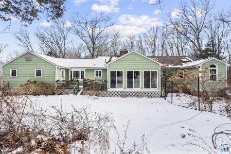 4 Twist Hill Road Newtown CT 06470