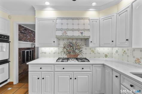 4 Twist Hill Road Newtown CT 06470