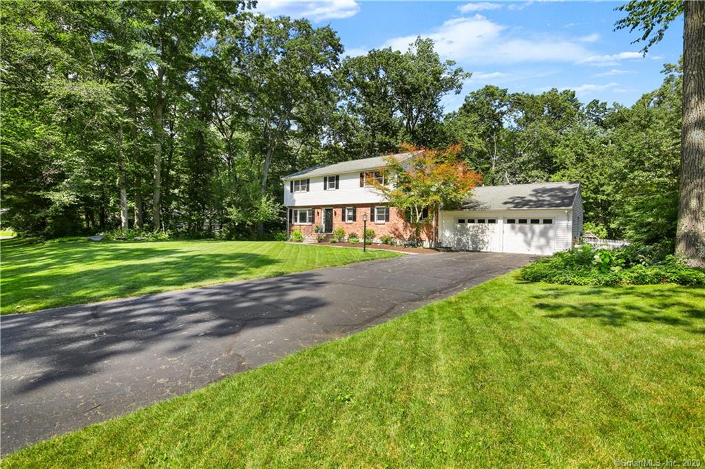 7 Fawn Circle Trumbull CT 06611