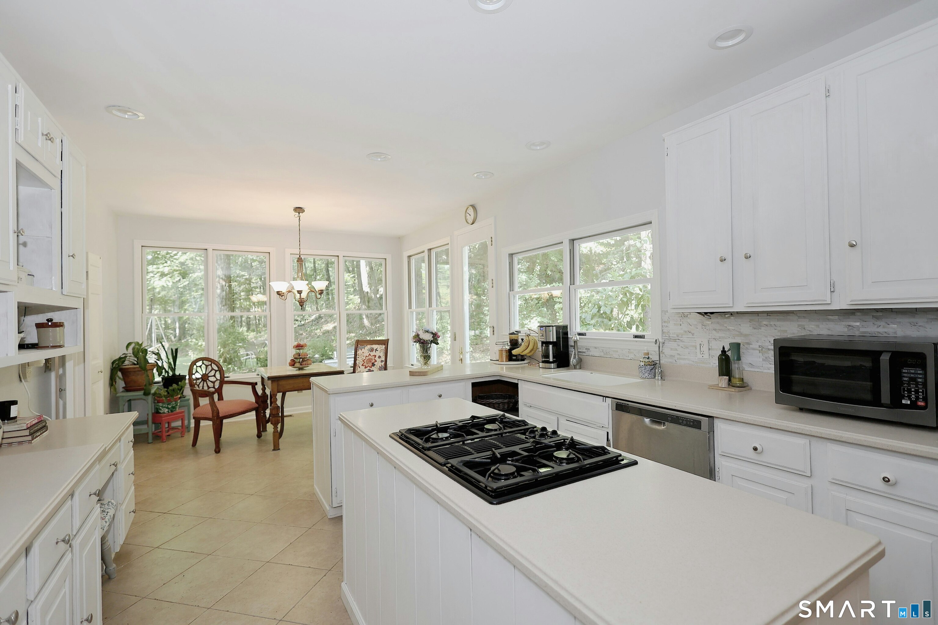 123A Peaceable Street Redding CT 06896