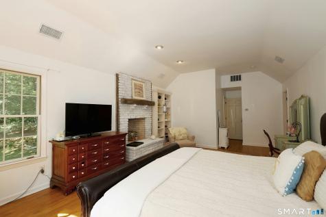123A Peaceable Street Redding CT 06896