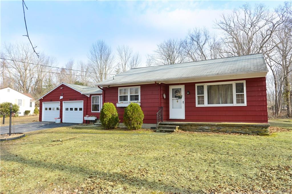 71 Chase Road Thompson CT 06277