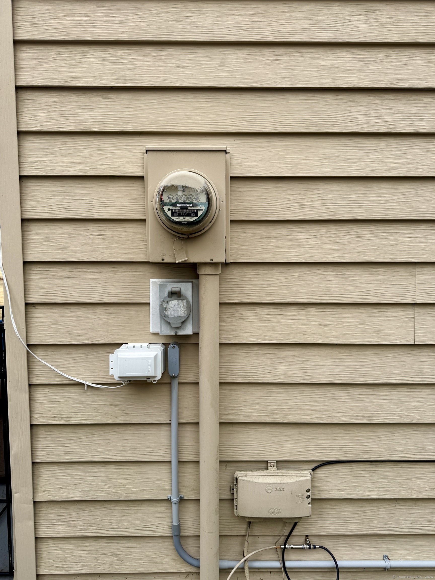 12 Depauw Circle East Hartford CT 06108