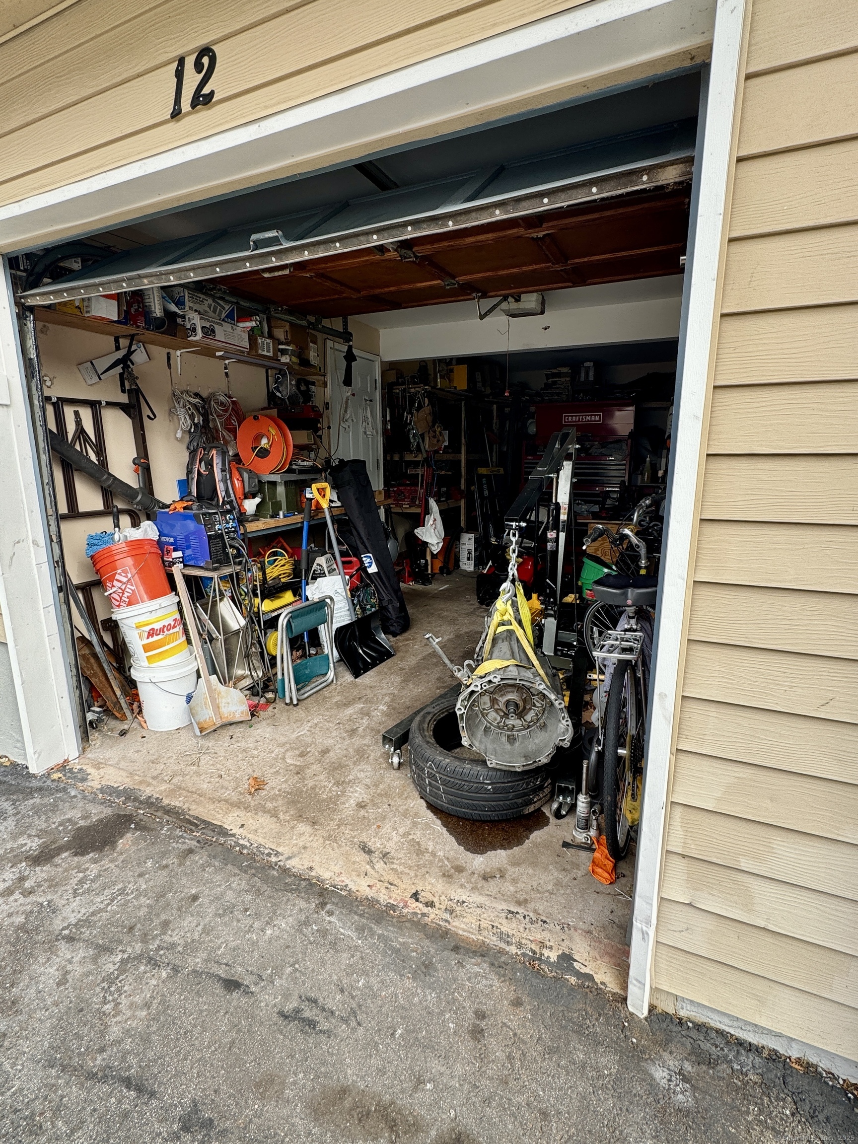 12 Depauw Circle East Hartford CT 06108