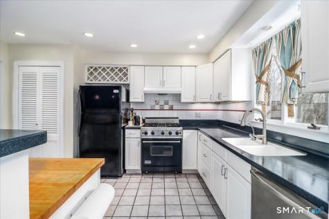 135 Parsonage Hill Road North Branford CT 06472