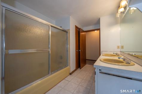15 Stepping Stone Lane Madison CT 06443