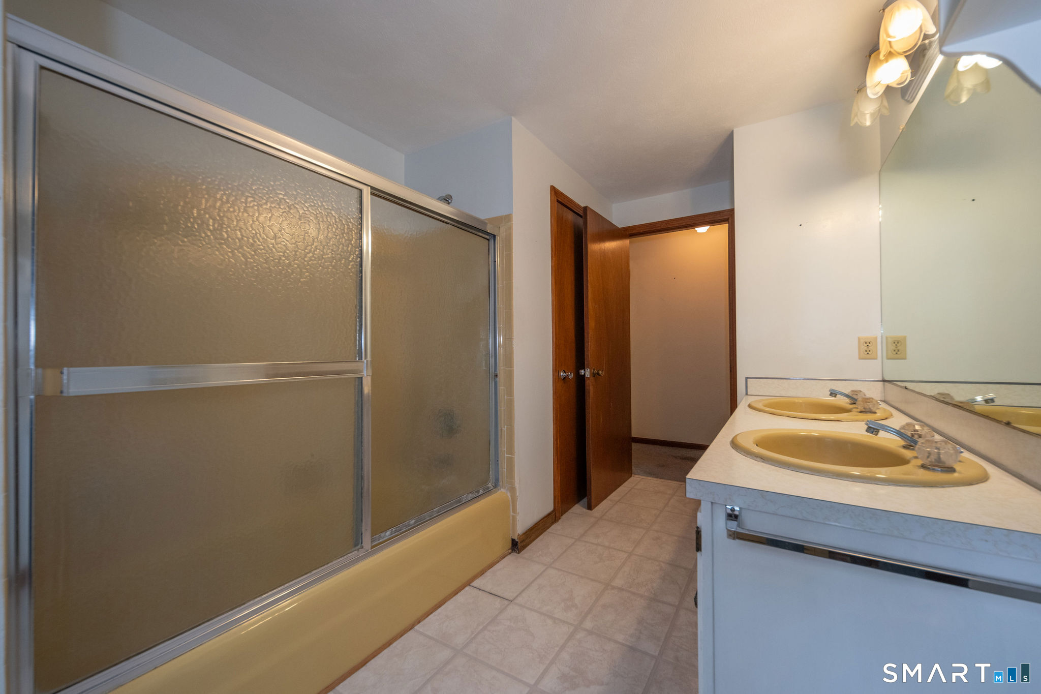 15 Stepping Stone Lane Madison CT 06443