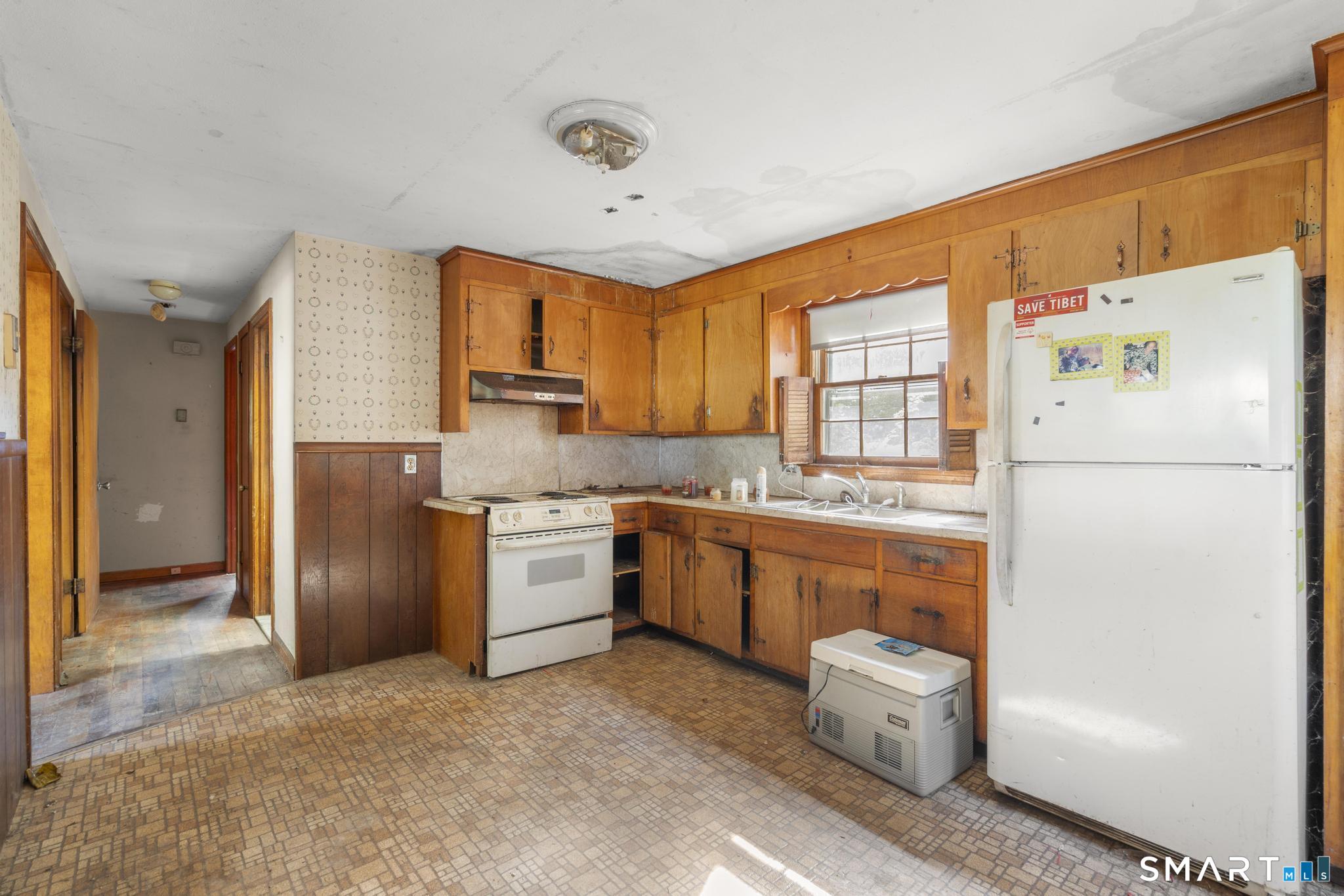 63 Glendale Road Montville CT 06370