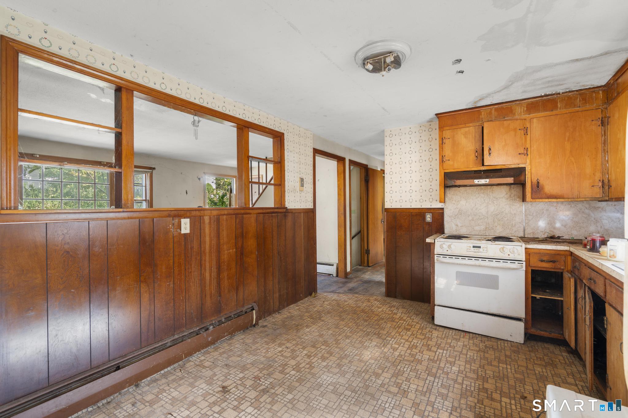 63 Glendale Road Montville CT 06370