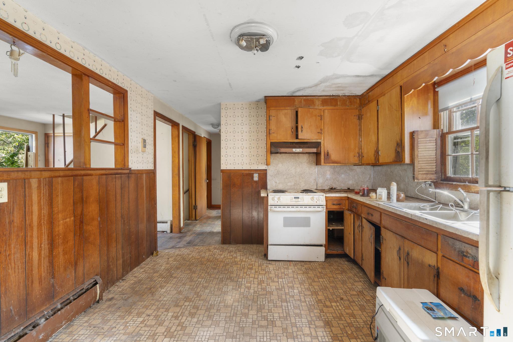 63 Glendale Road Montville CT 06370