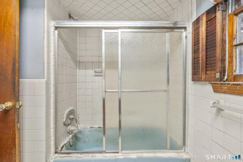 63 Glendale Road Montville CT 06370