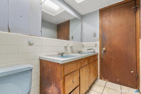 63 Glendale Road Montville CT 06370