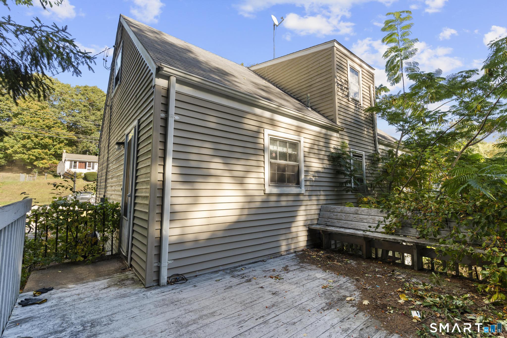63 Glendale Road Montville CT 06370