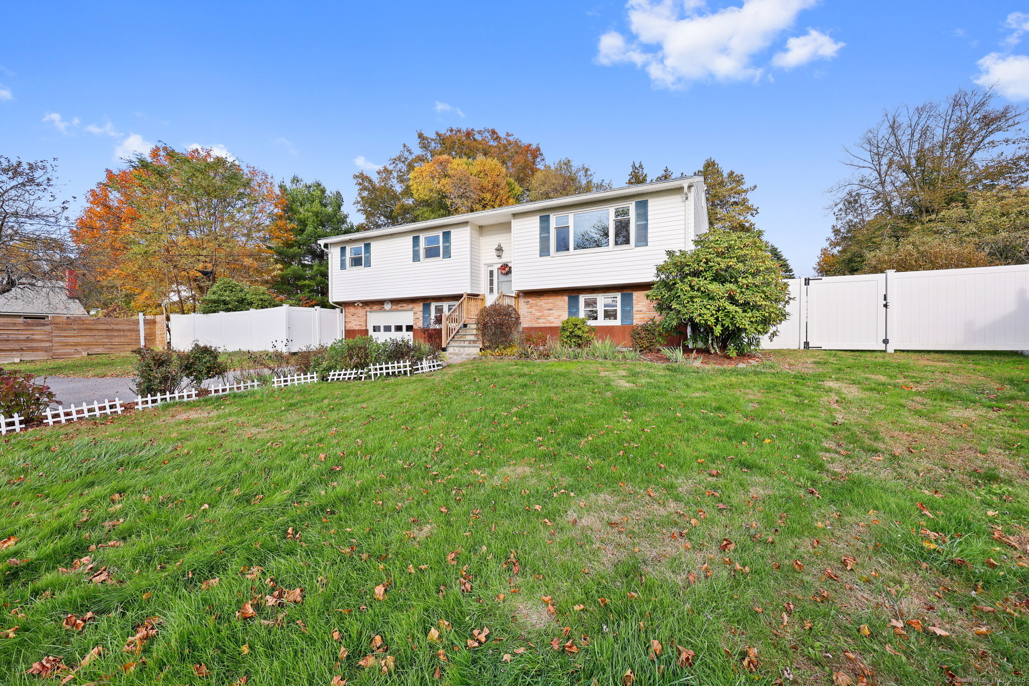 22 Curtis Avenue New Fairfield CT 06812